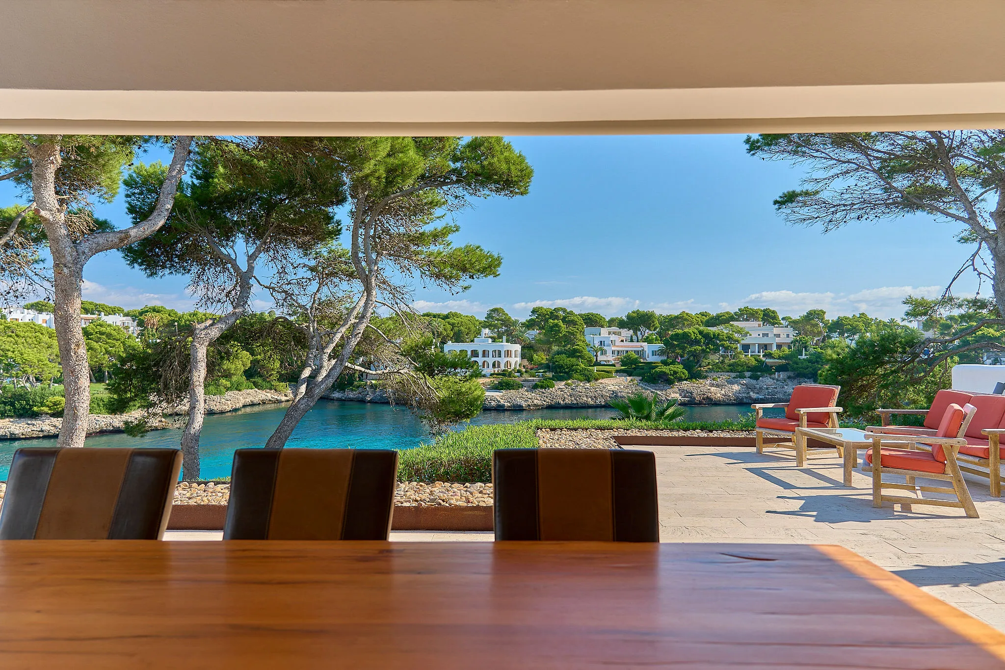 Exclusieve villa op een toplocatie met toegang tot de zee-12