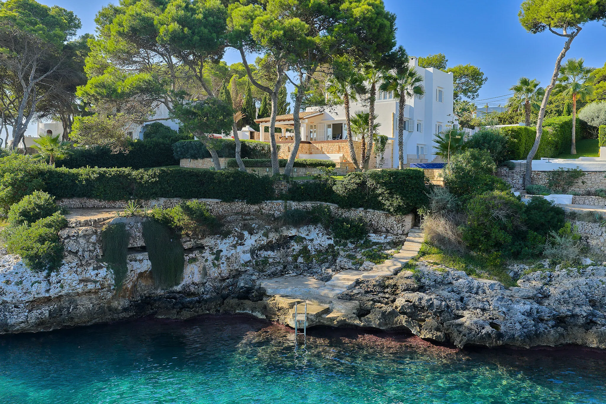 Exclusieve villa op een toplocatie met toegang tot de zee-3