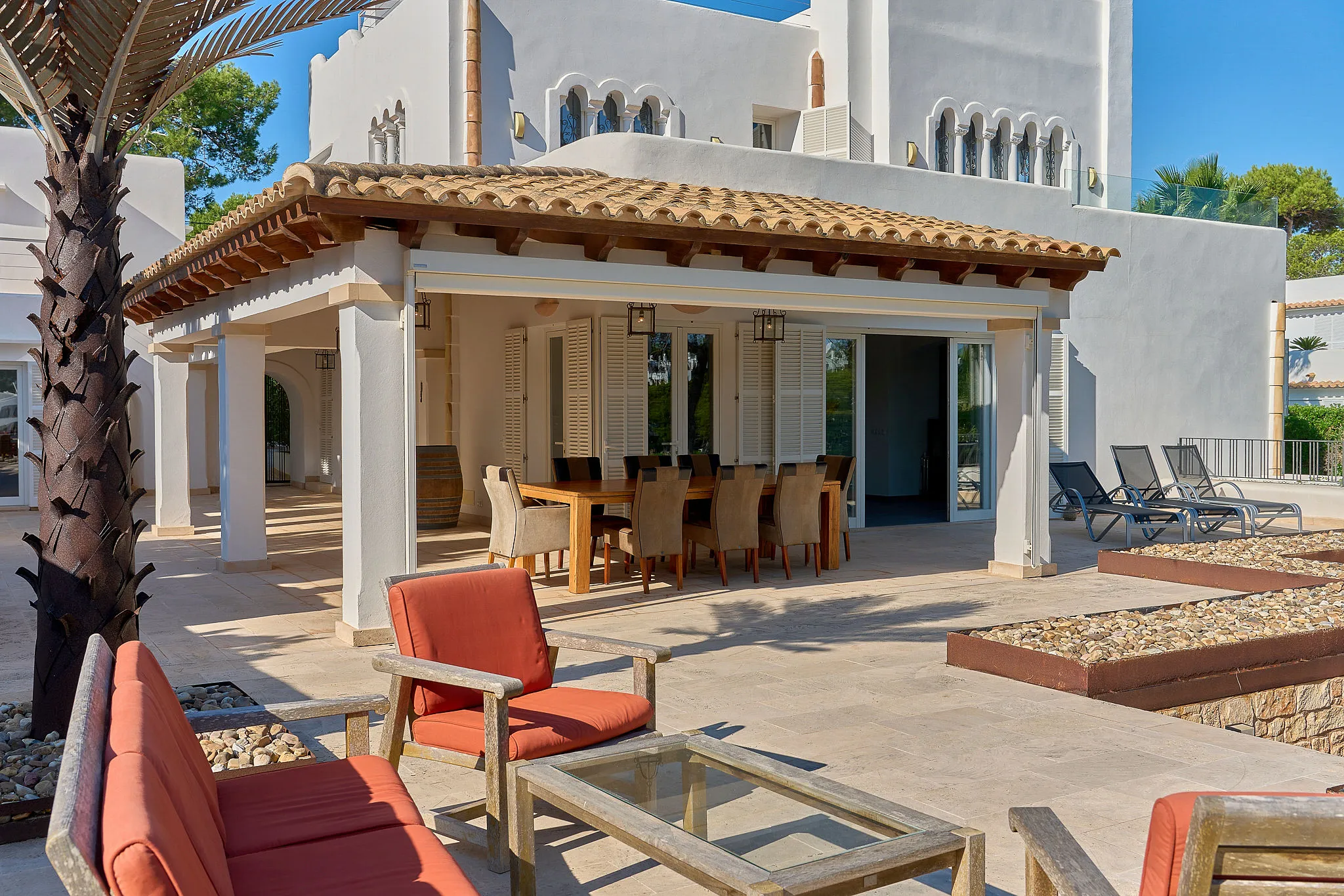 Exclusiva villa en ubicación codiciada con acceso al mar-11