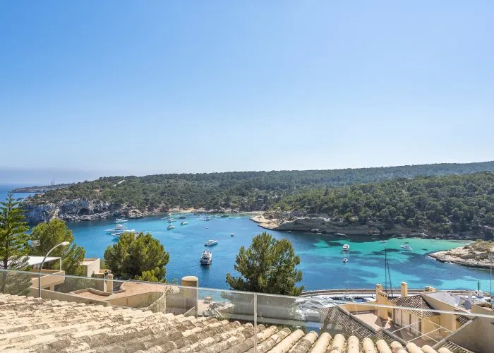 Smuk villa med panoramaudsigt-23