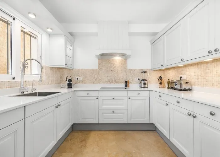 Vacker villa med panoramautsikt-6