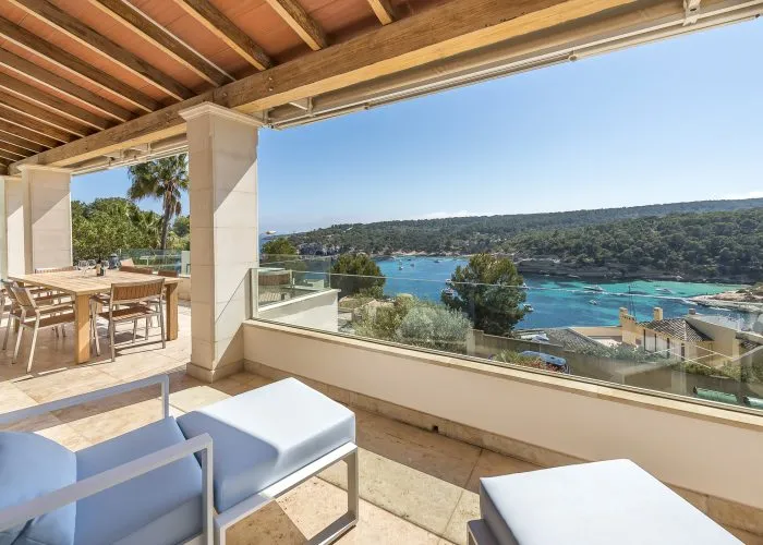 Smuk villa med panoramaudsigt-21