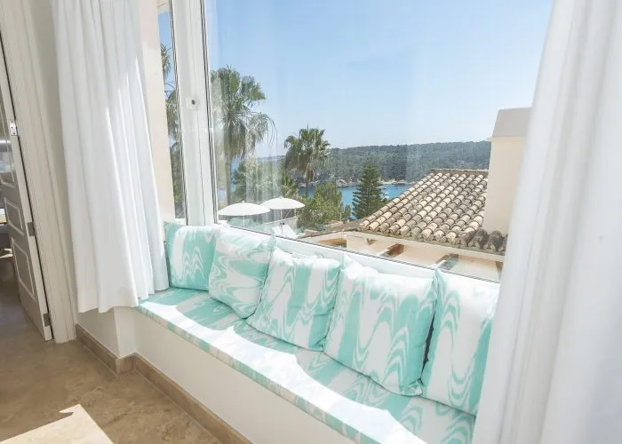 Smuk villa med panoramaudsigt-16