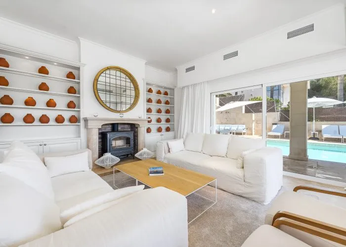 Vacker villa med panoramautsikt-15