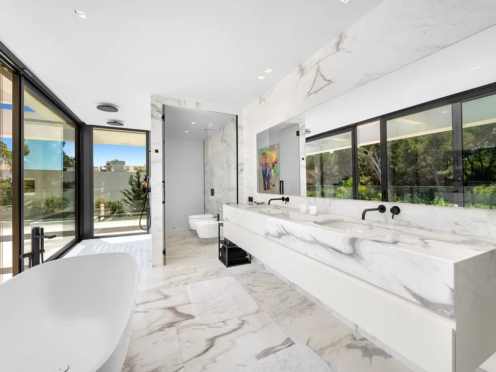 Luxe villa direct aan de golfbaan-12