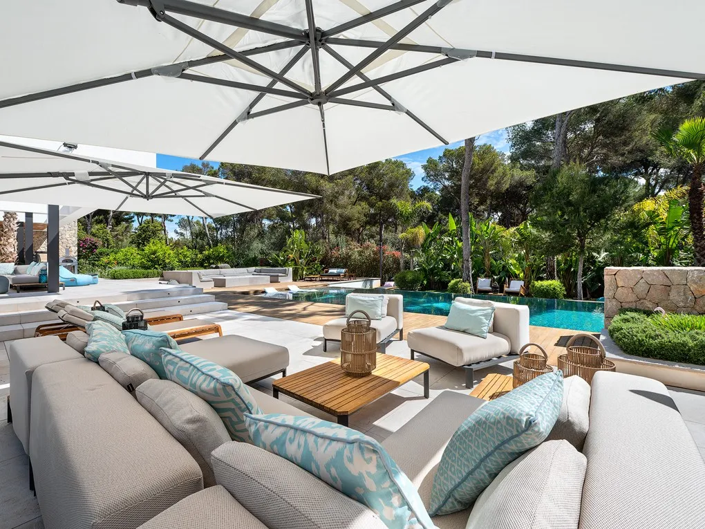 Luxe villa direct aan de golfbaan-3