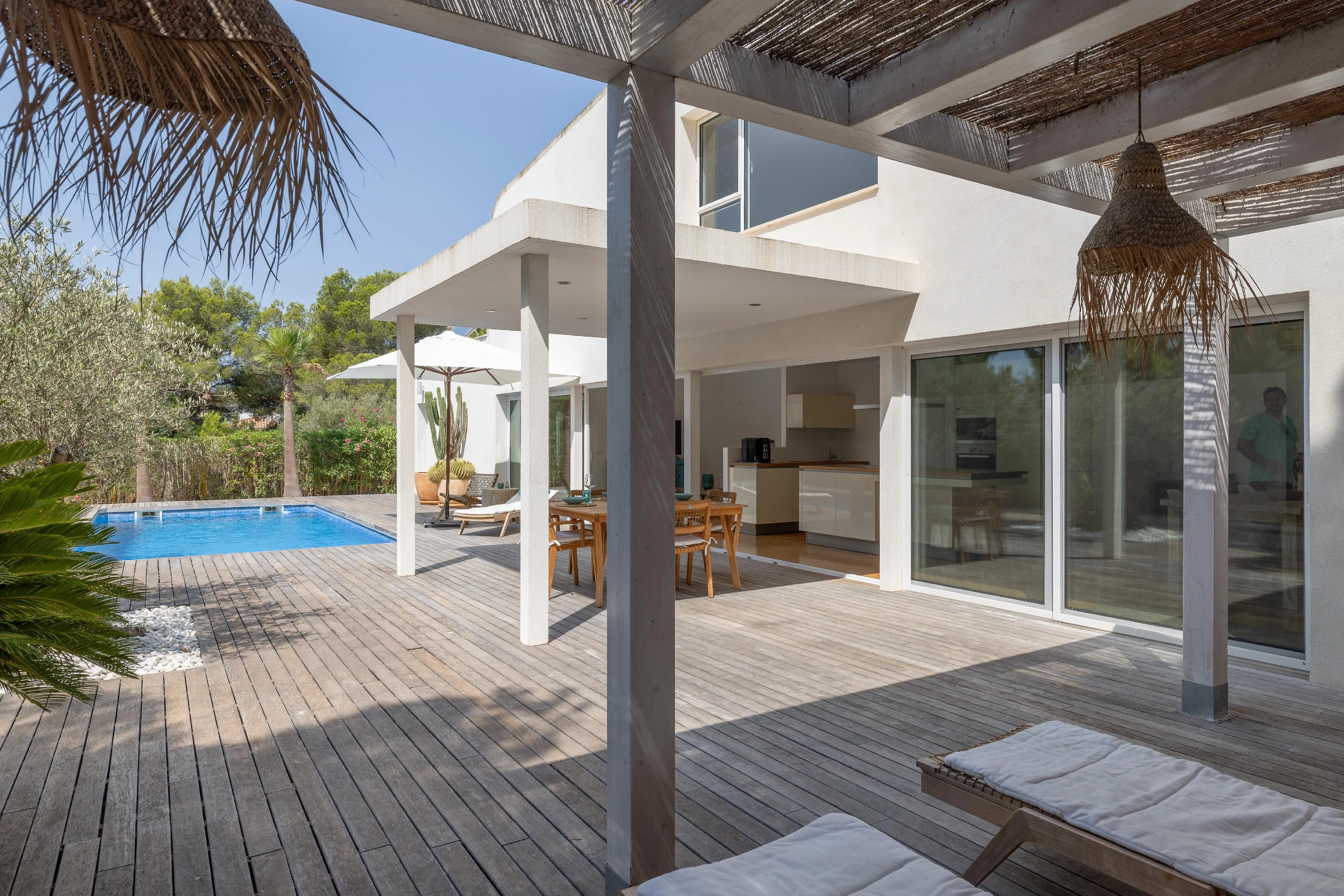 Modern villa with contemporary design and big plot-14