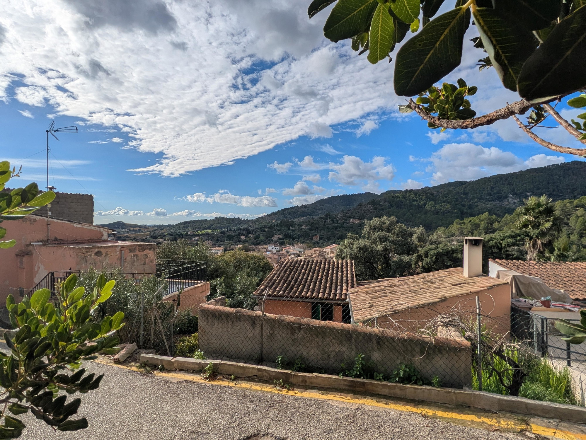 Parcel·la per a construcció amb magnífiques vistes panoràmiques a la millor ubicació d'Alaró