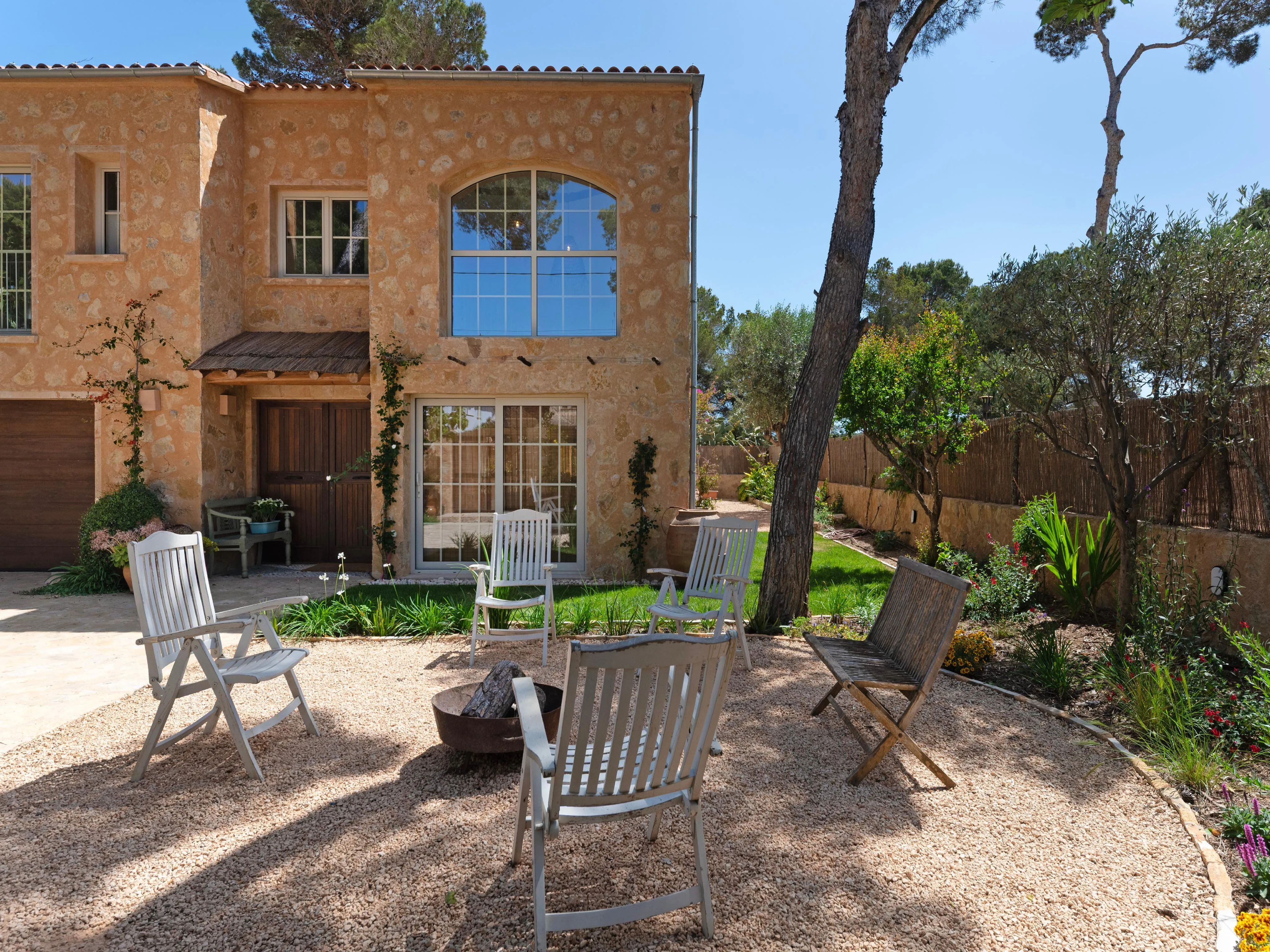 Cozy Mediterranean house-18