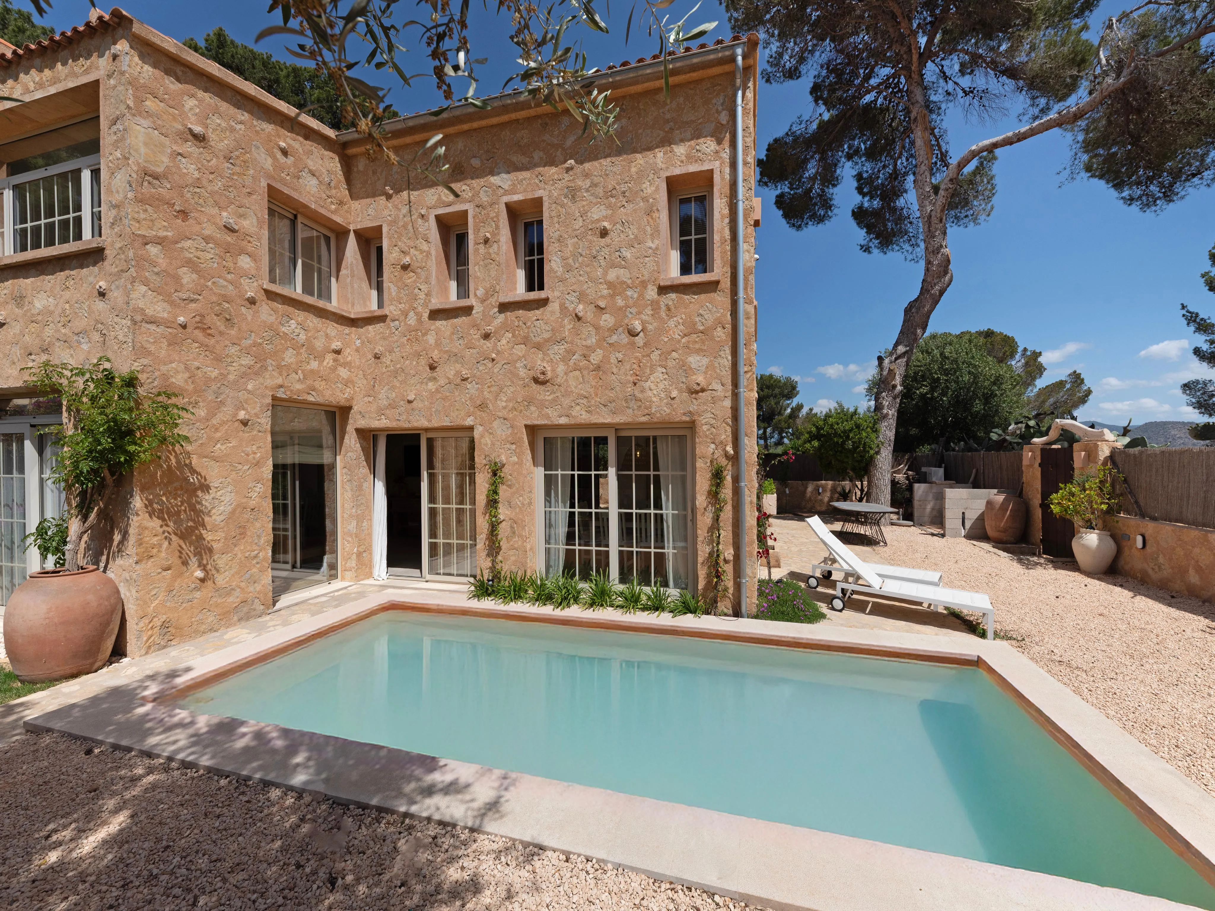 Cozy Mediterranean house-16