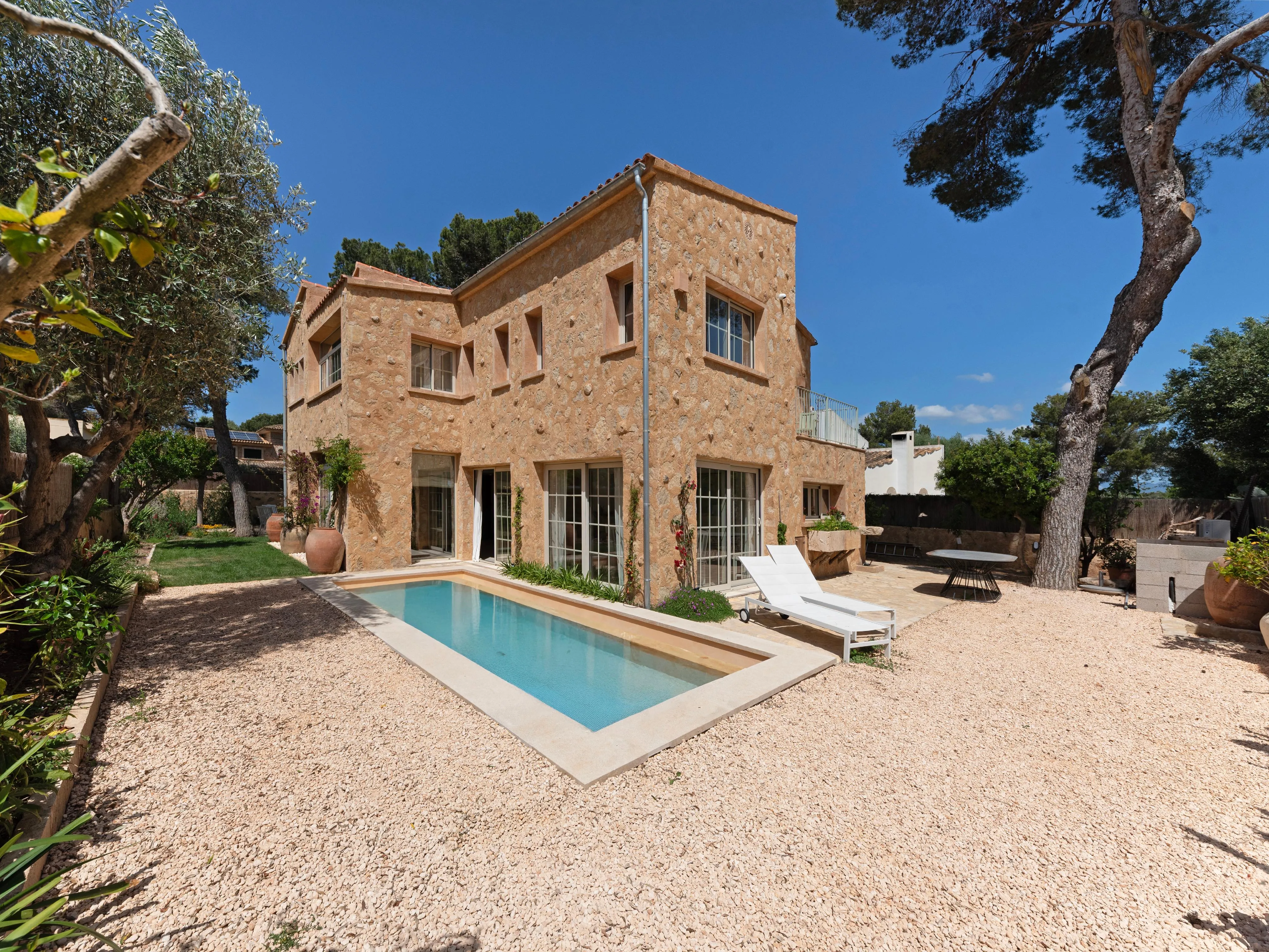 Cozy Mediterranean house-1