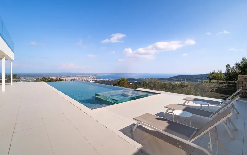 Eccezionale proprietà con vista sul mare a Son Vida