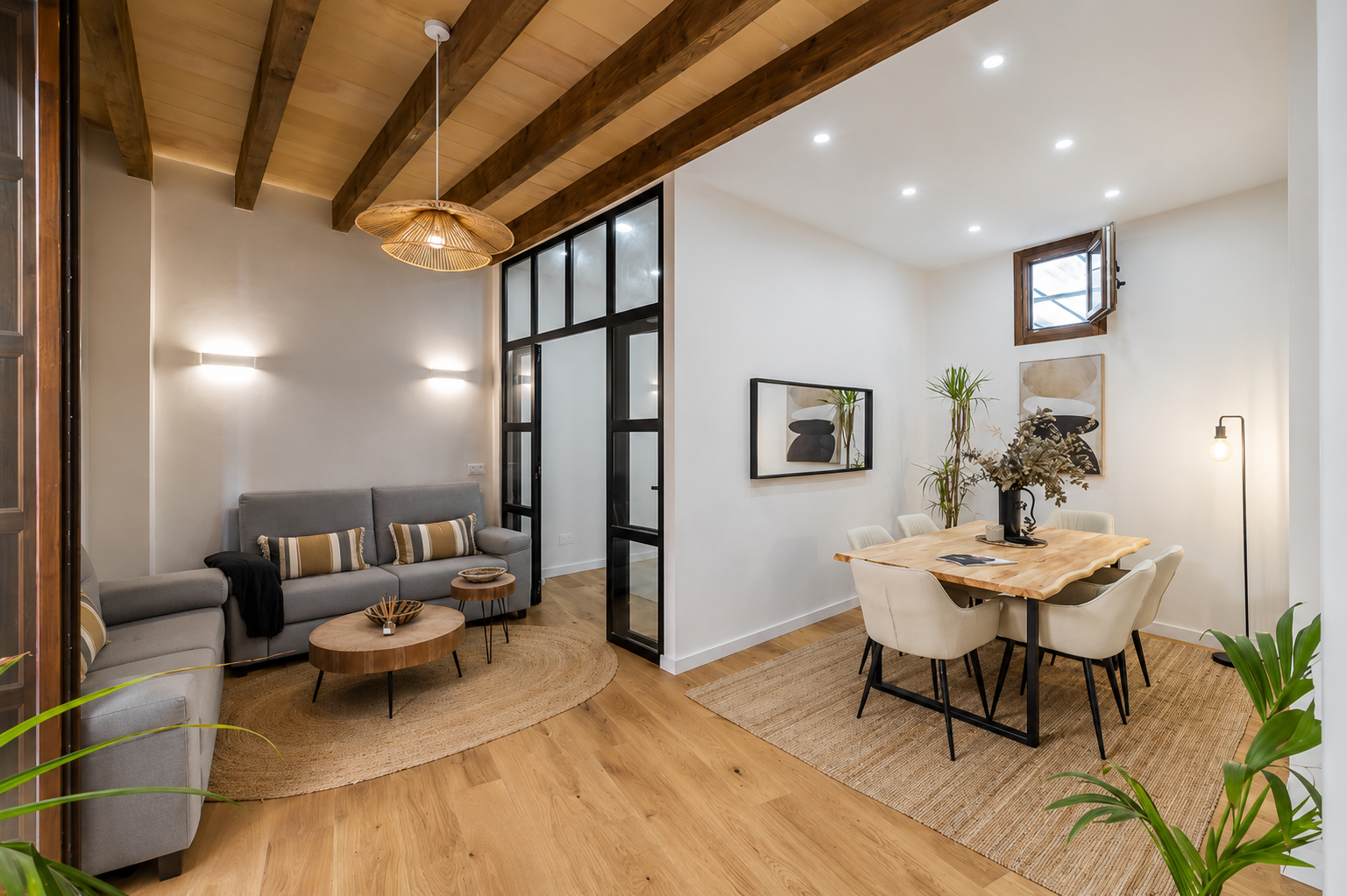Duplex penthouse with separate guest apartment in a pedestrian zone-4