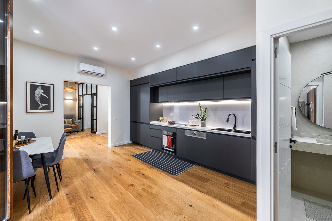 Duplex penthouse with separate guest apartment in a pedestrian zone-2