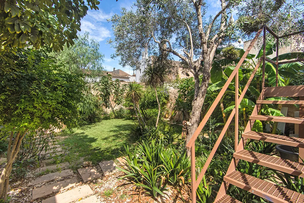 Idyllisk oase med pool i Llucmajor-19