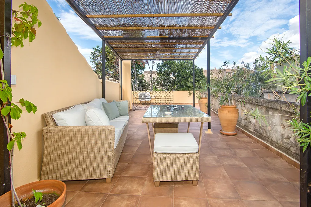 Idyllisk oase med pool i Llucmajor-17