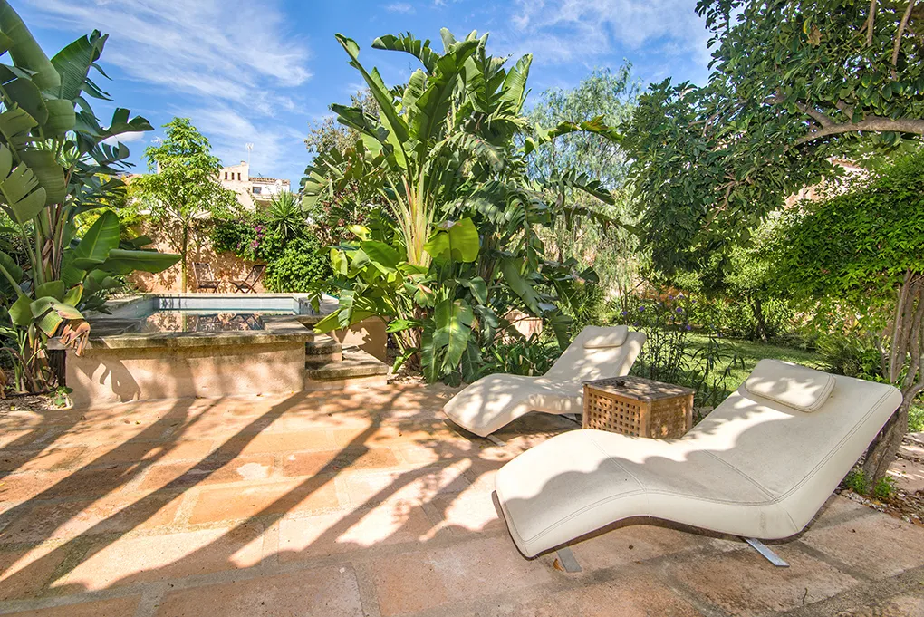 Idyllisk oase med pool i Llucmajor-1