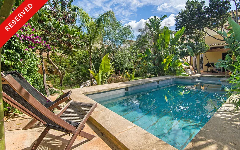 Idyllisk oase med pool i Llucmajor