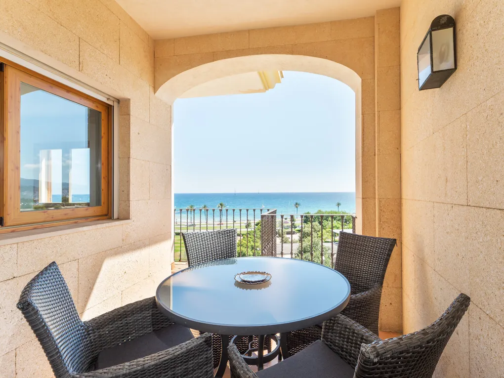 Duplex penthouse with sea view terraces-5