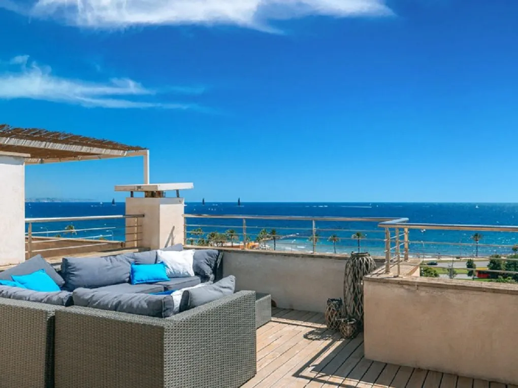 Duplex penthouse met terrassen met zeezicht-2