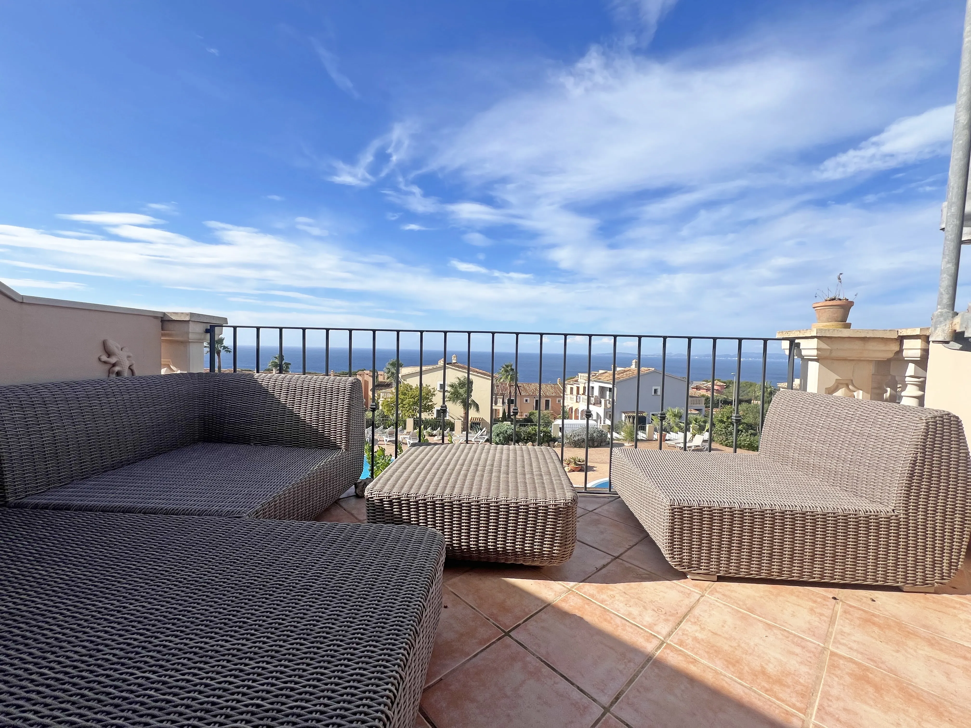 Petite maison jumelée avec vue sur la mer à Tolleric-13