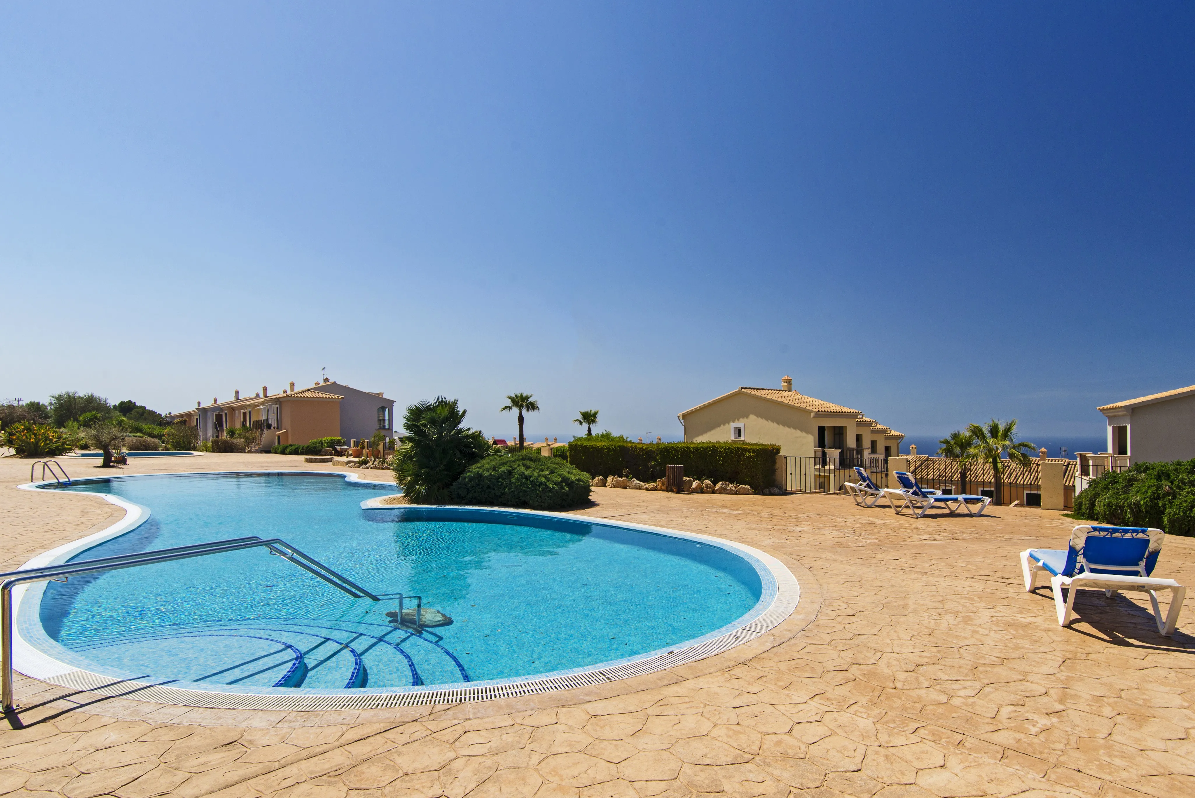 Small semi-detached house with sea view in Tolleric-1