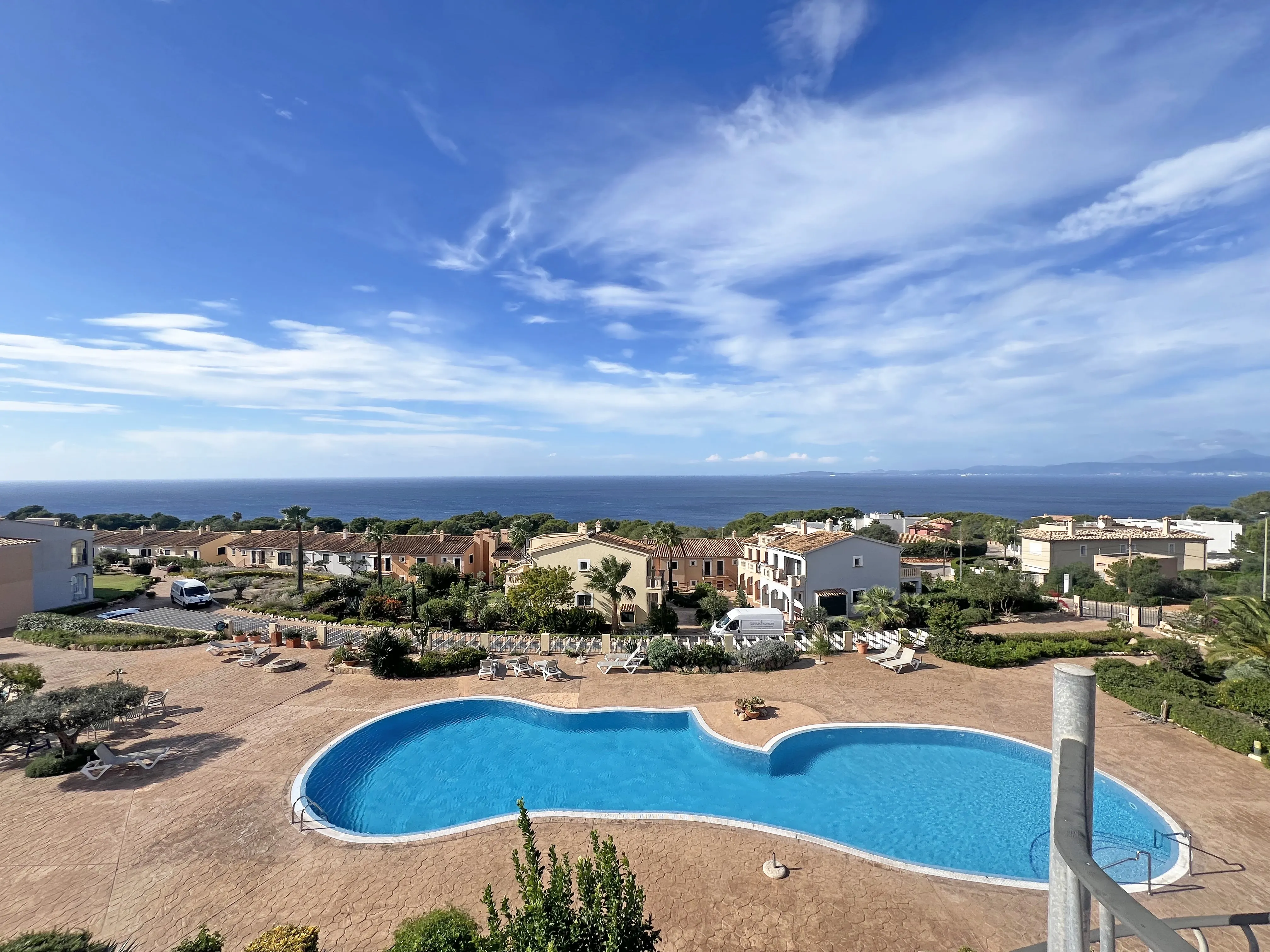 Small semi-detached house with sea view in Tolleric-14