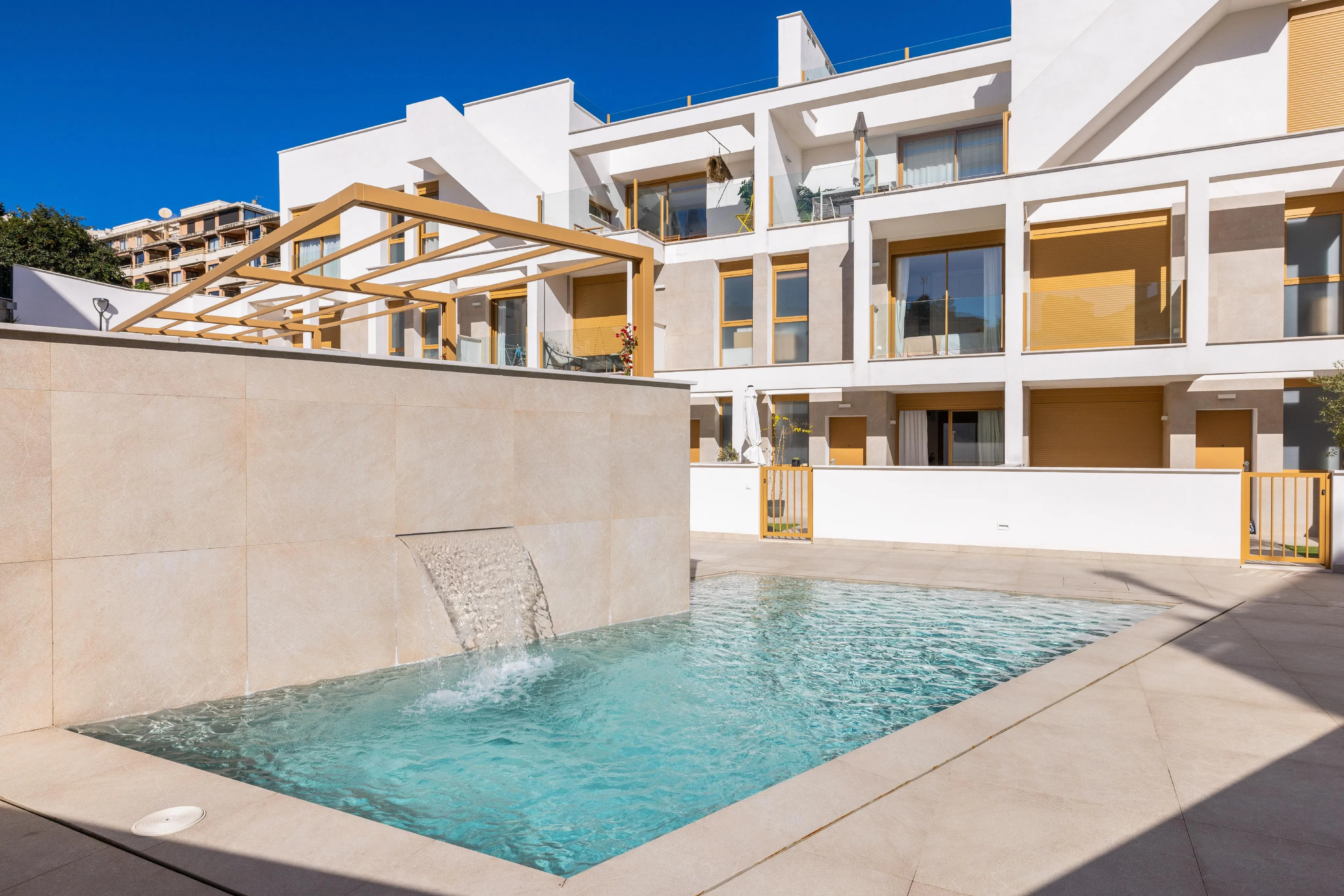 Prachtige nieuwbouw duplex direct aan zee-2