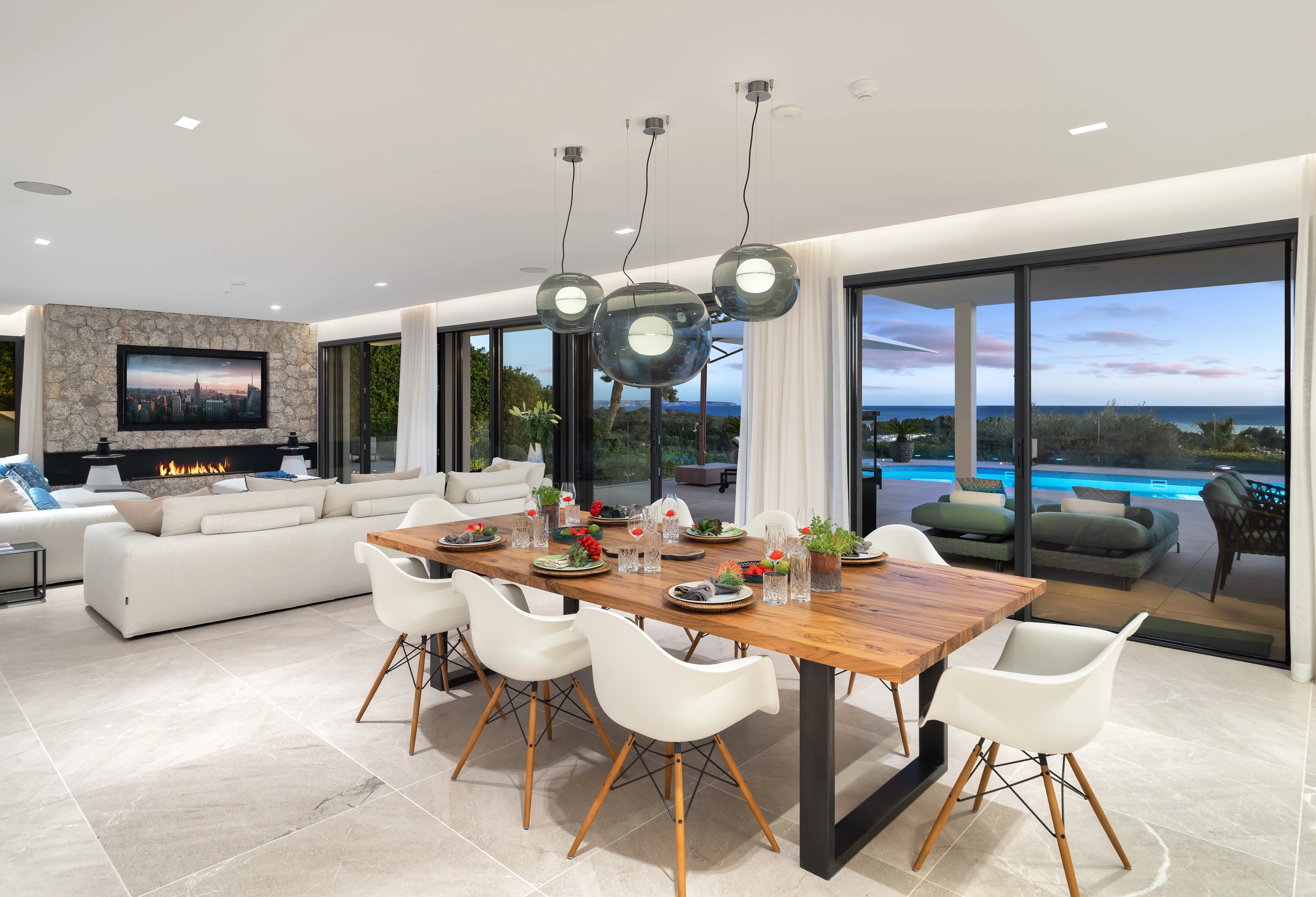 Modern and spacious villa with breathtaking sea views in Anchorage Hill-4