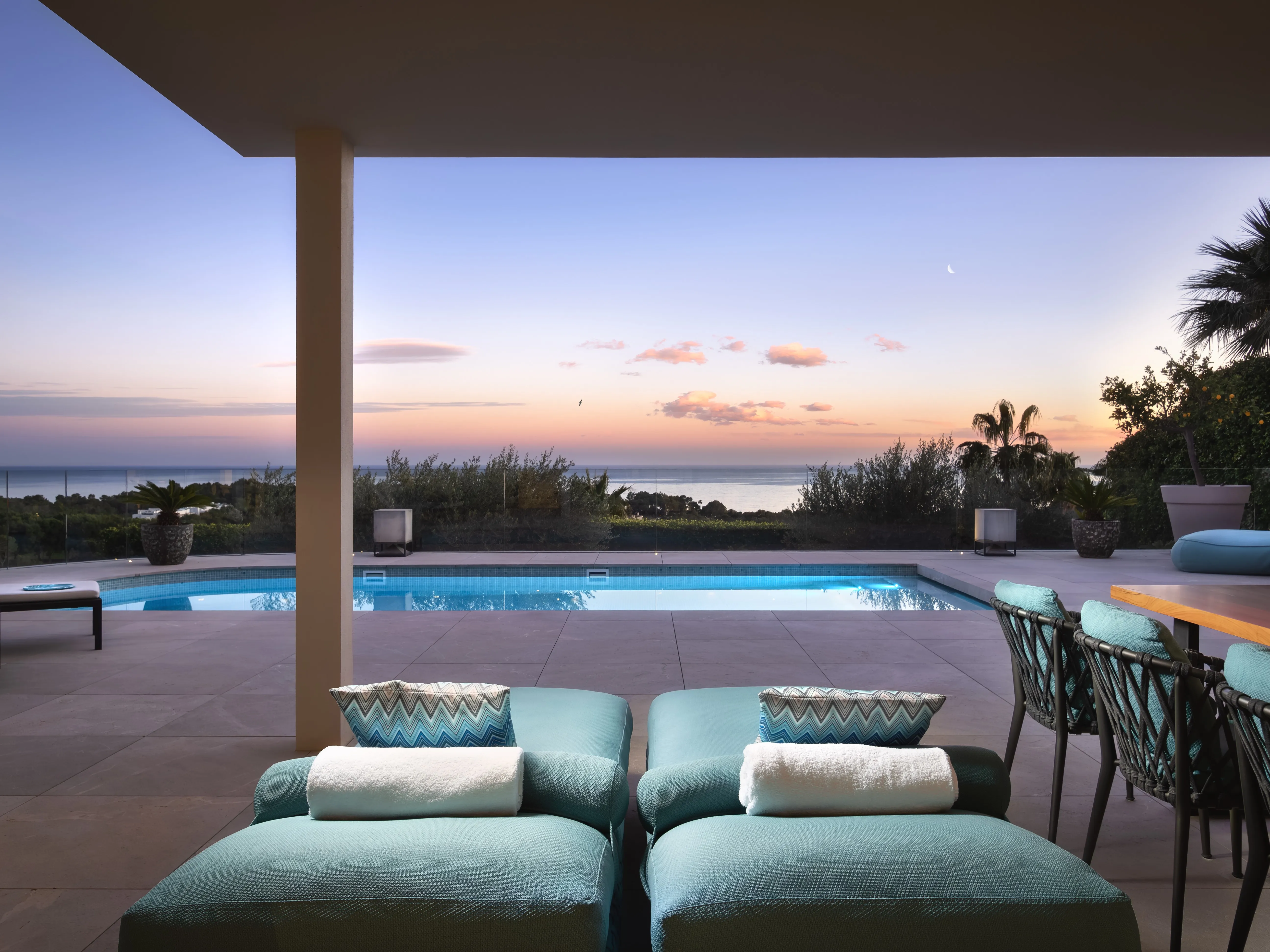 Moderne villa met adembenemend uitzicht op zee in Anchorage Hill-9