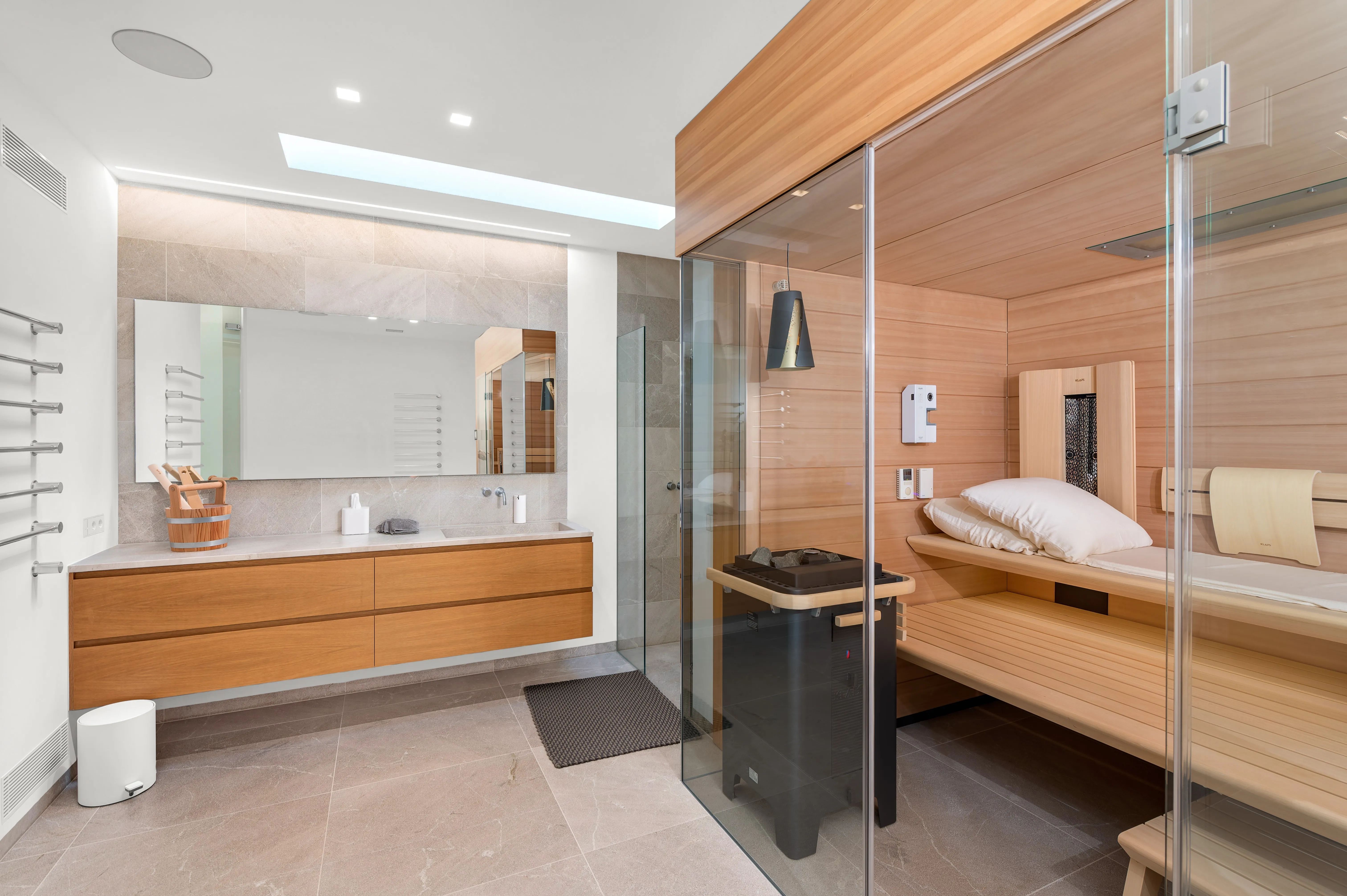 Modern and spacious villa with breathtaking sea views in Anchorage Hill-27