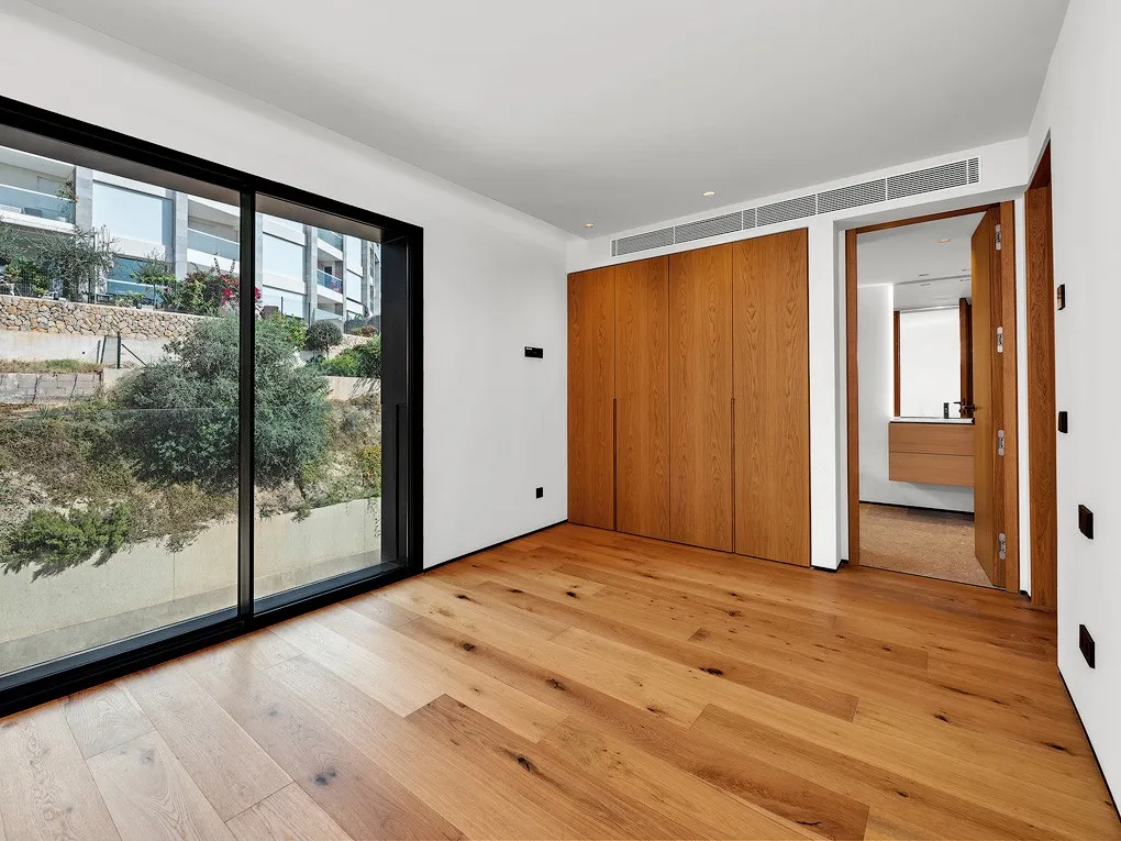 Wysokiej jakości nowo wybudowany penthouse z fantastycznym widokiem na morze i prywatnym tarasem na dachu z basenem-16