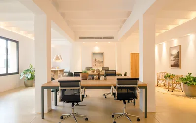 Moderni locali per uffici in stile mediterraneo a El Molinar