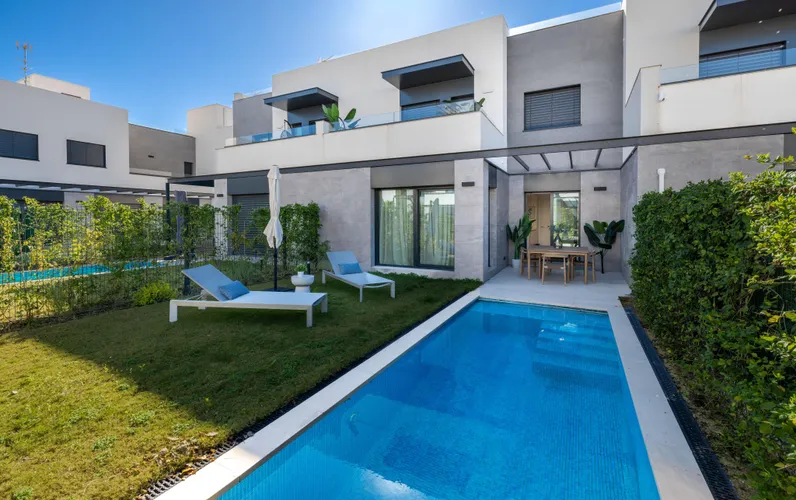 Habitatge de luxe amb piscina