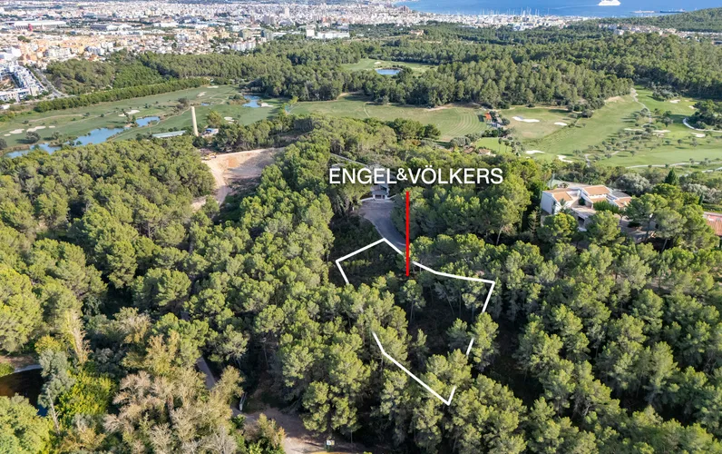 Building Plot with Project in the Lower Part of Son Vida