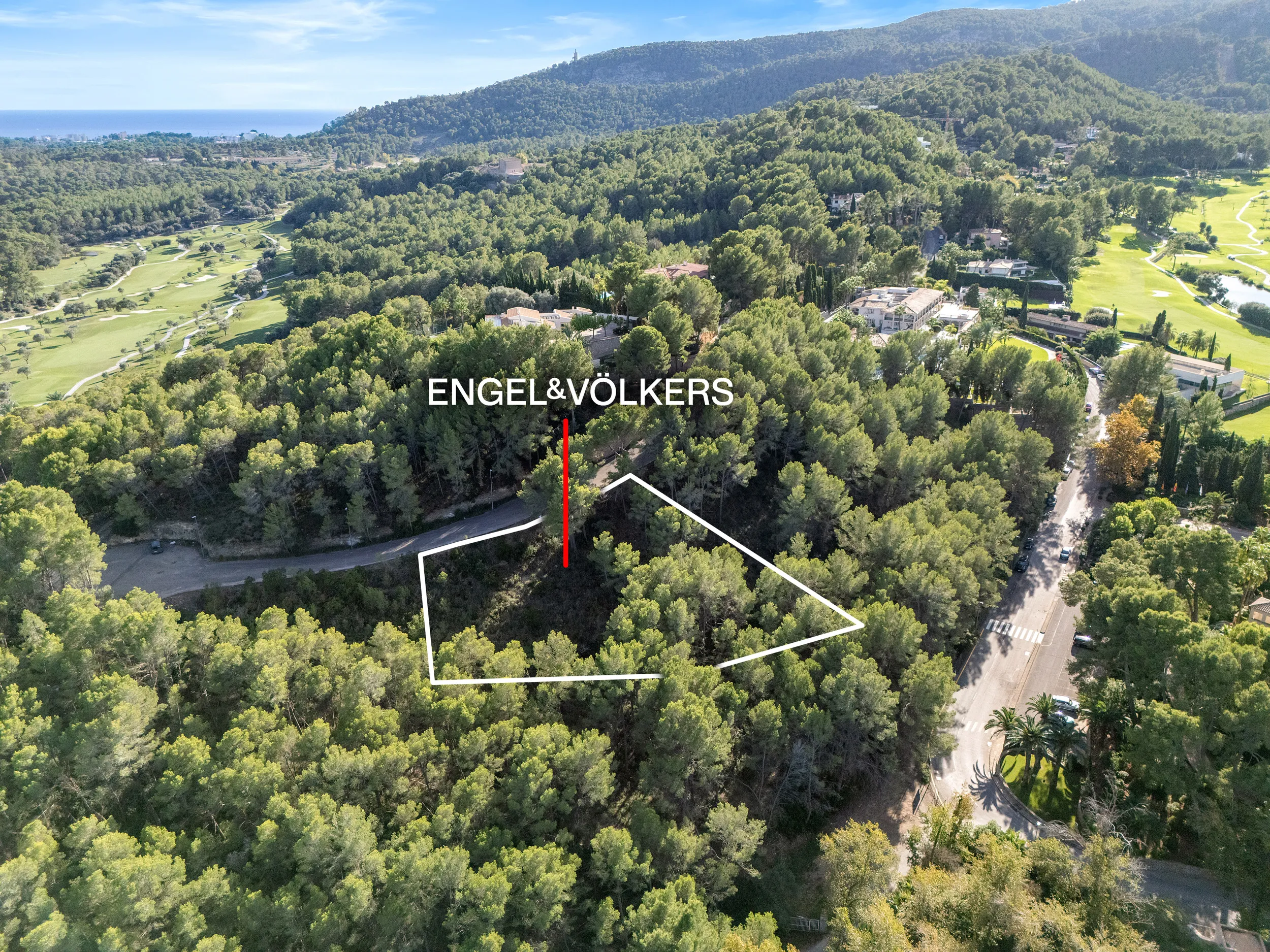 Bouwperceel met goedgekeurd project in het onderste deel van Son Vida-2