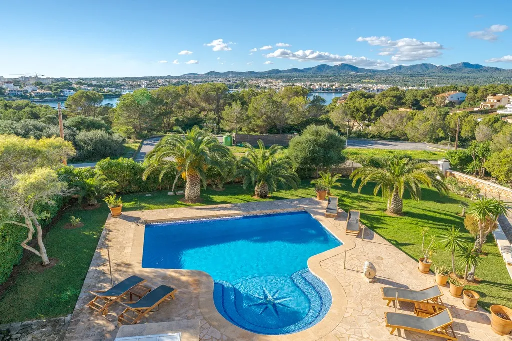 Ekskluzywna willa z basenem w pobliżu plaży-3