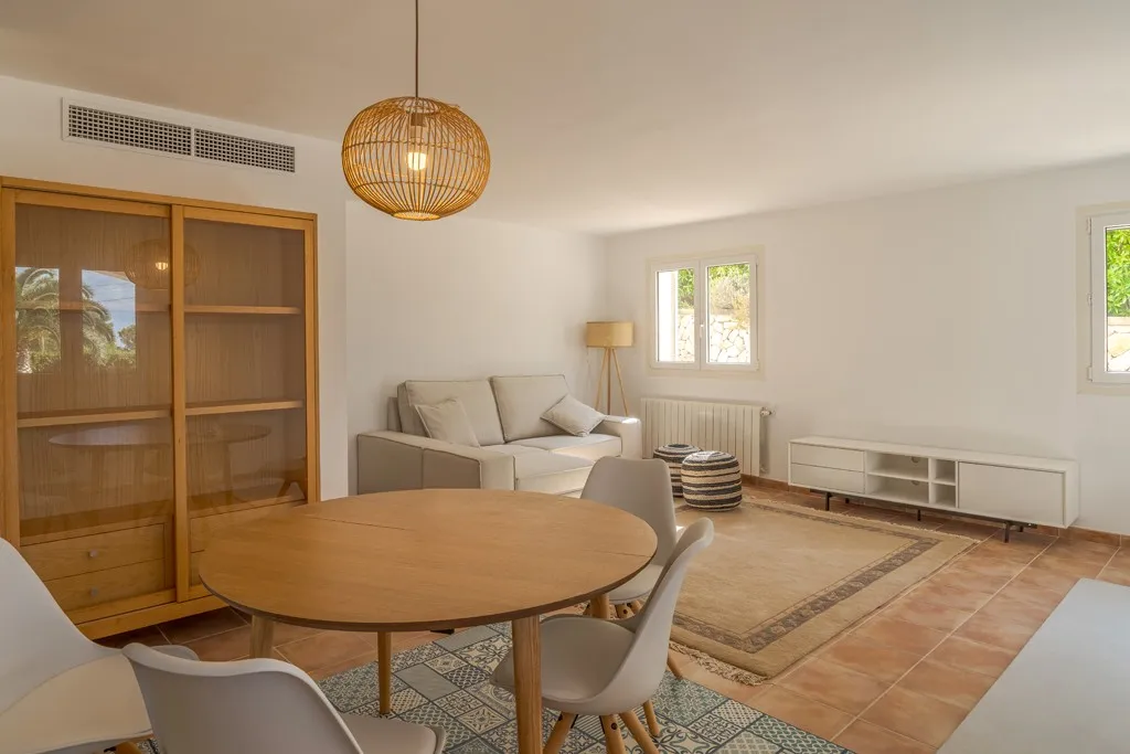 Eksklusiv villa med pool tæt på stranden-18