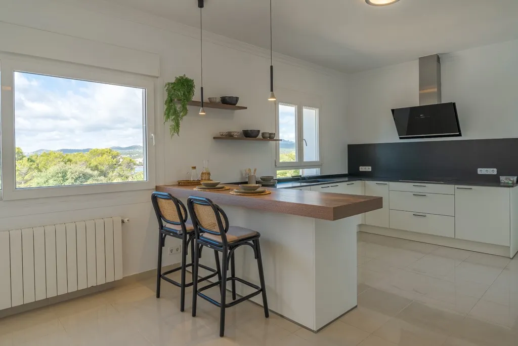 Eksklusiv villa med pool tæt på stranden-8