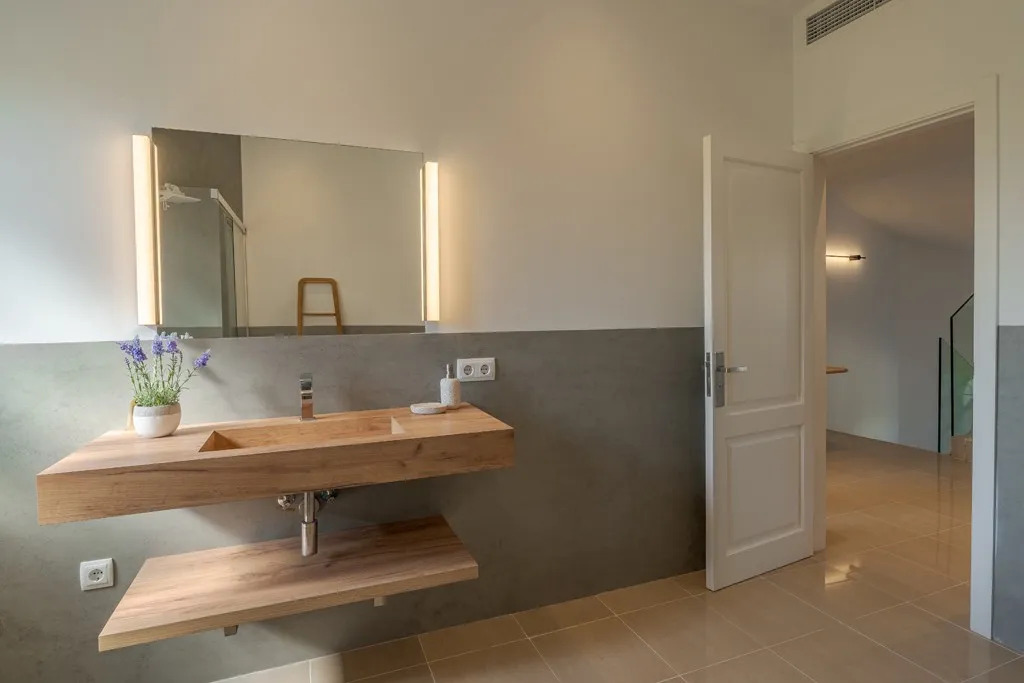 Eksklusiv villa med pool tæt på stranden-13