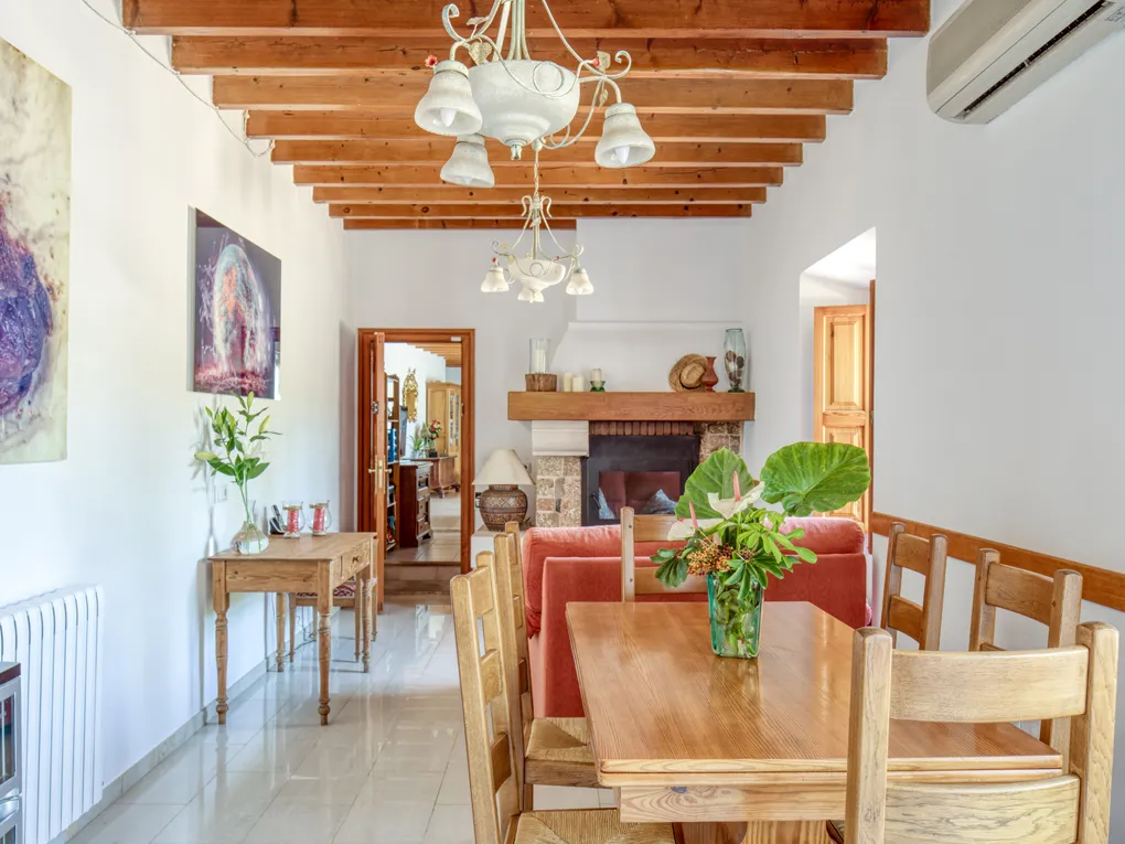 Villa mediterránea con carácter en Santa Maria-6