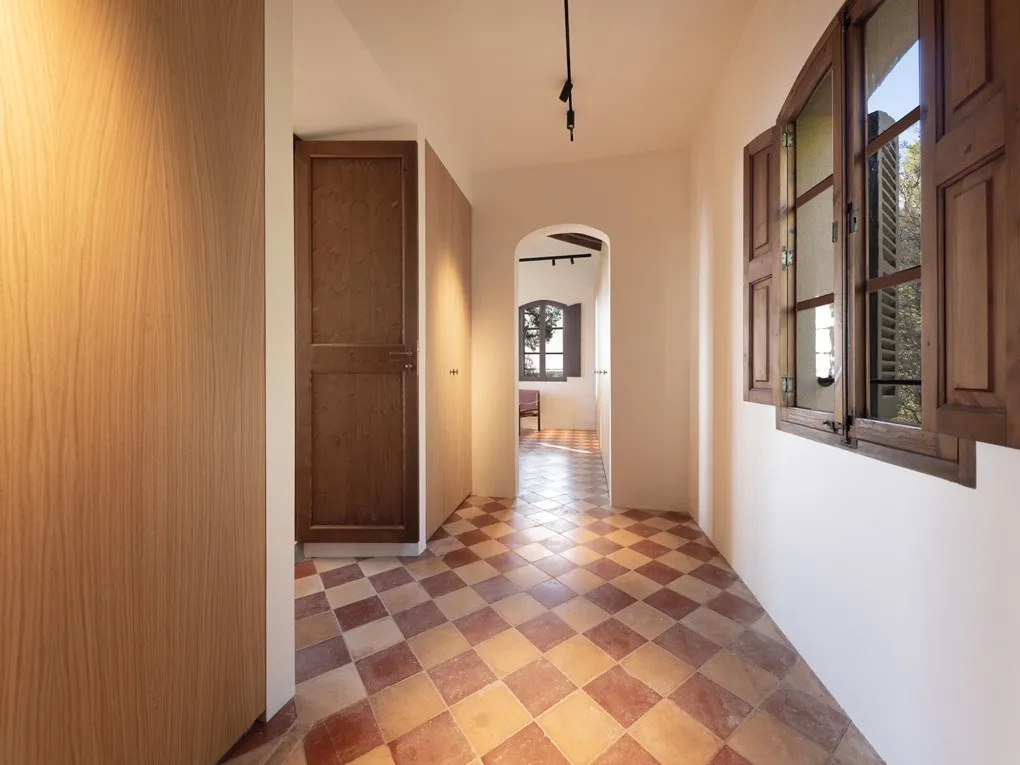 Charming Mediterranean villa with views of Palma and the sea-13