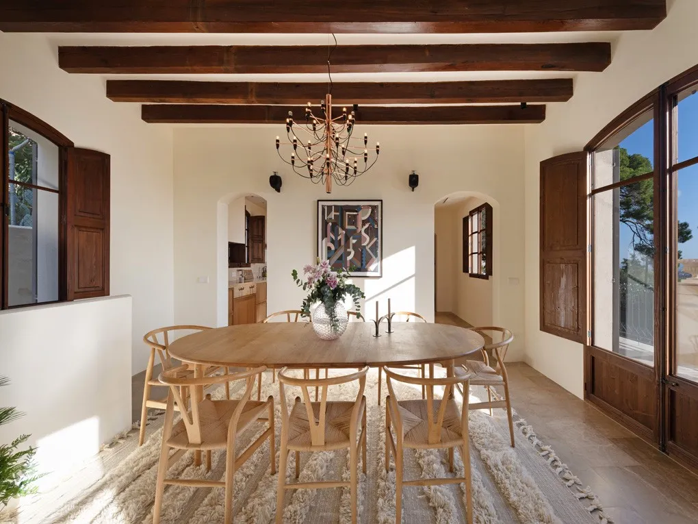 Charming Mediterranean villa with views of Palma and the sea-6