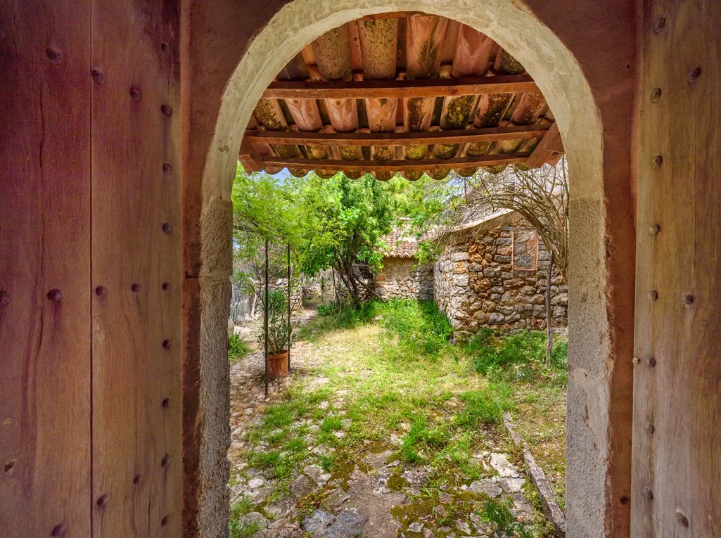 Landsted med potentiale og masser af jord-3