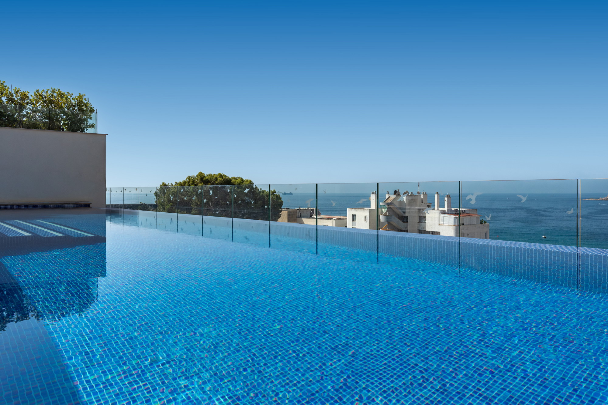 Elegant New-Build Sea-View Apartment with Exclusive Amenities in Cala Major-18