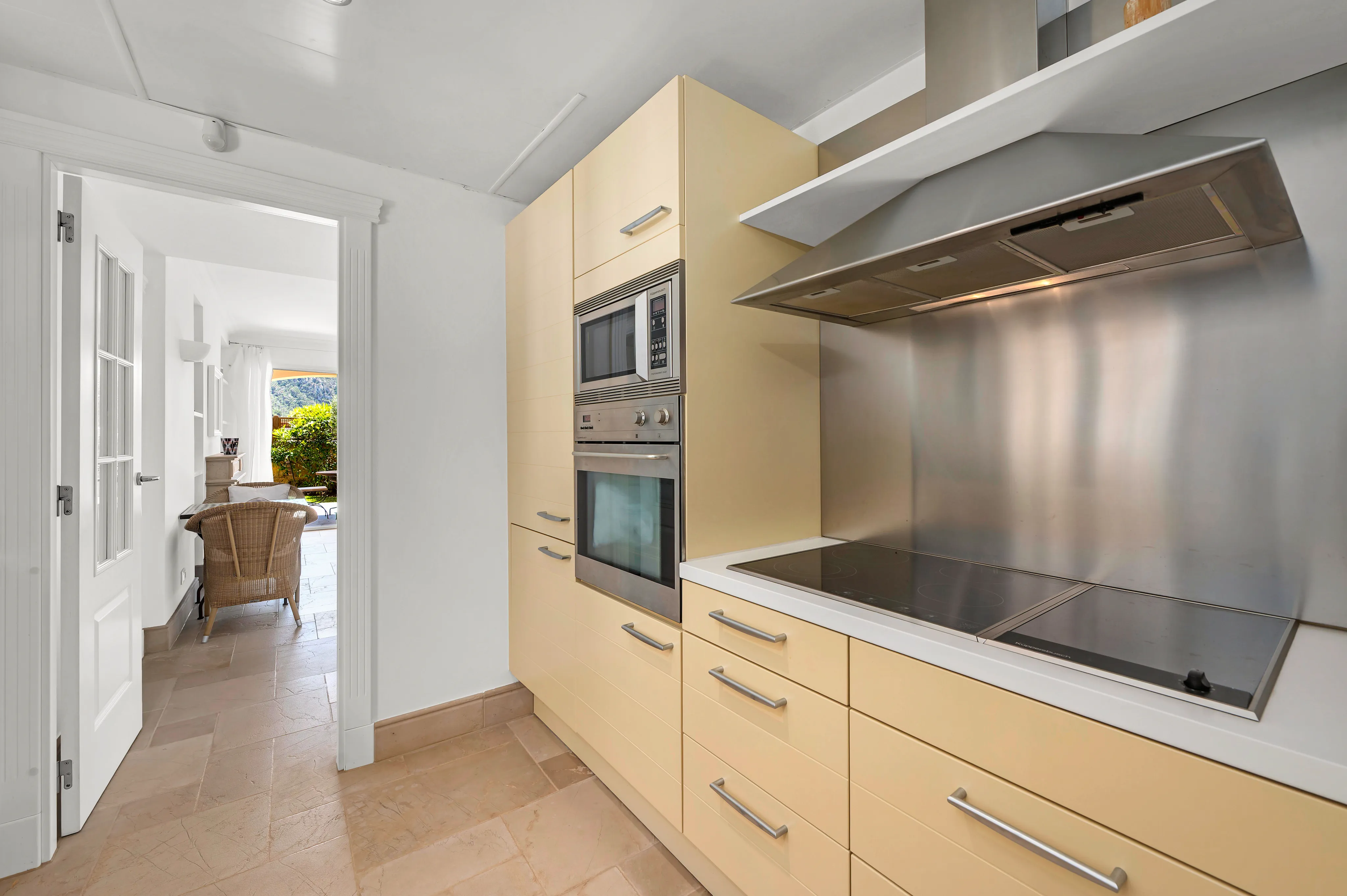 Apartamento mediterráneo en planta baja con jardín-14