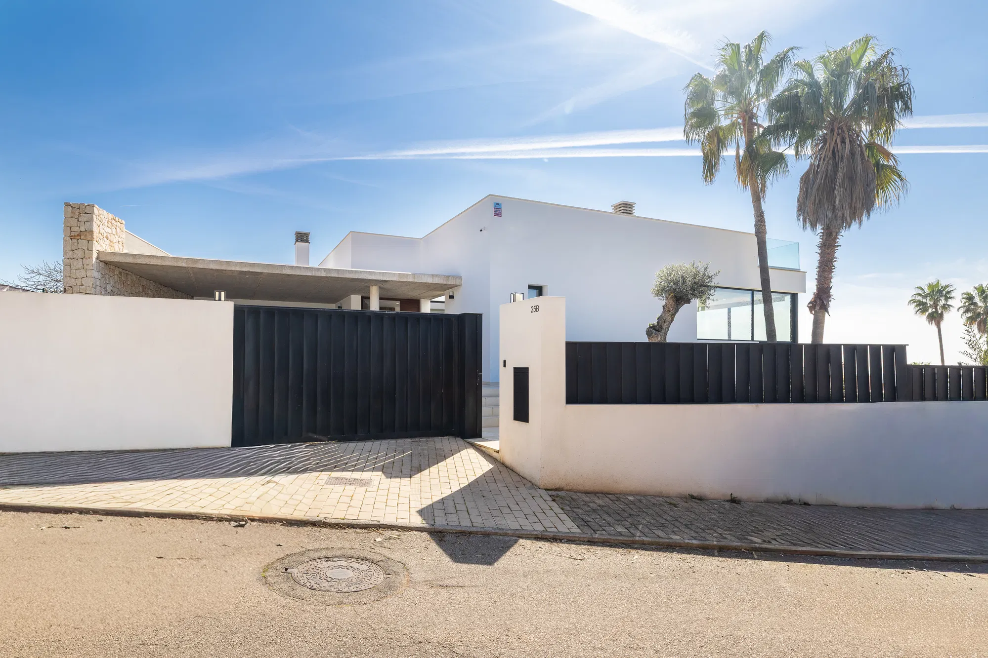 Modern villa with fantastic views in Sa Coma-16