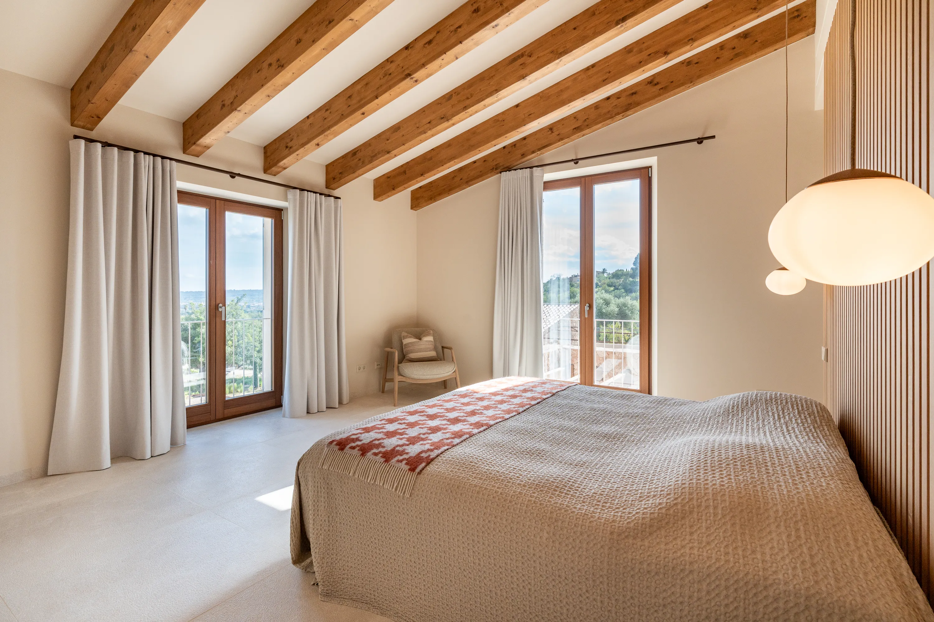 Elegància exclusiva envoltada de vinyes i naturalesa a Santa María-10