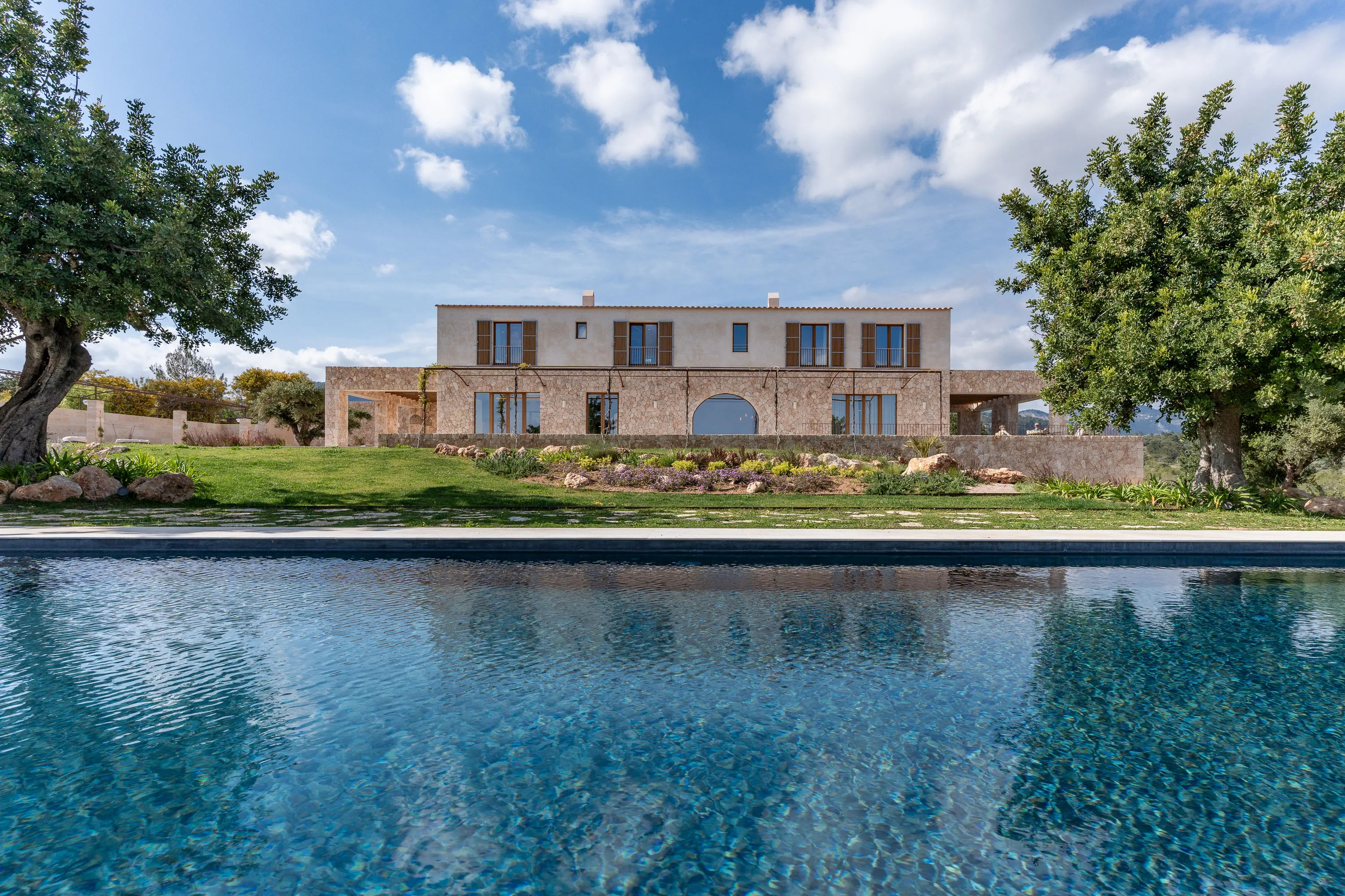 Elegància exclusiva envoltada de vinyes i naturalesa a Santa María-1