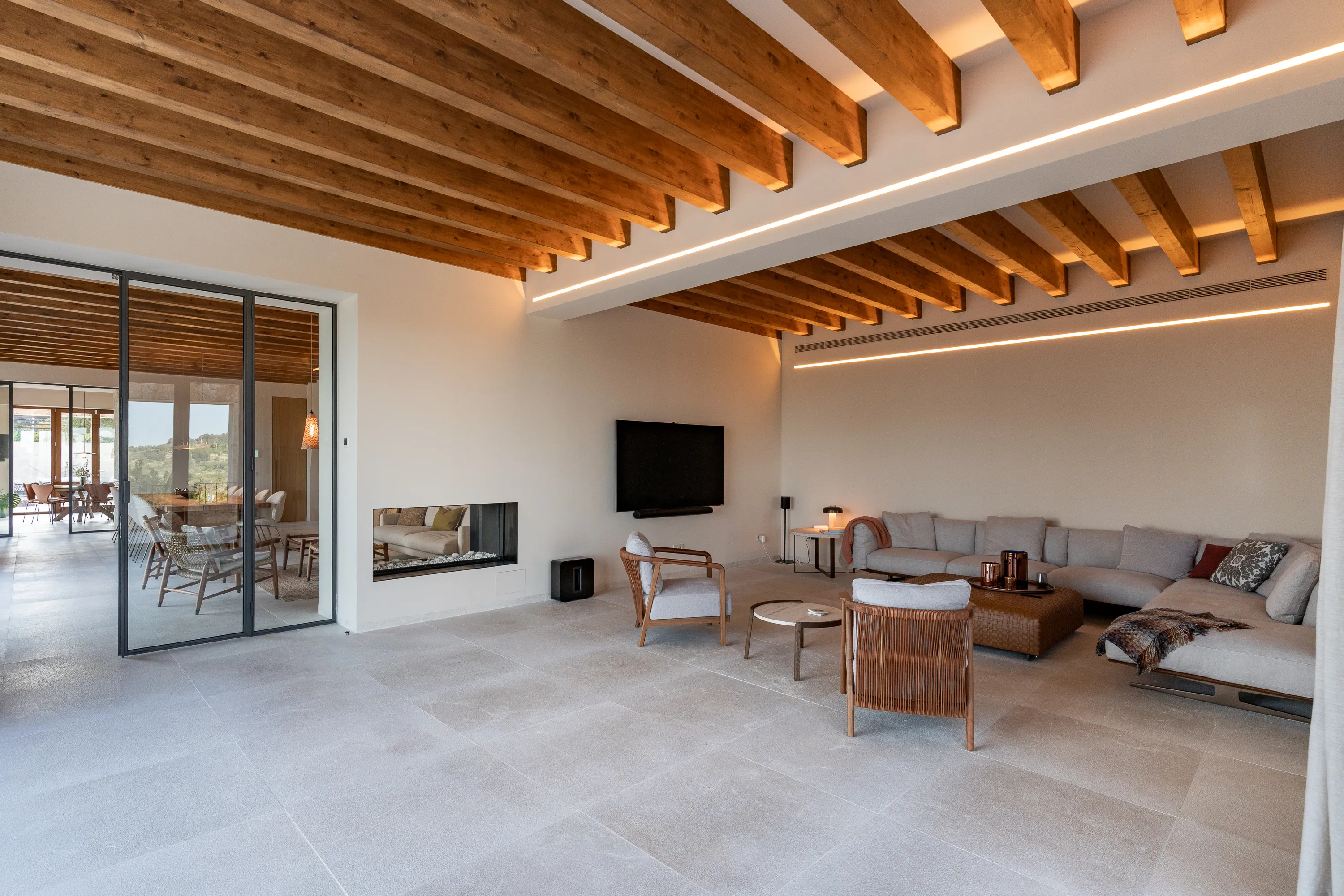 Elegancia exclusiva rodeada de viñedos y naturaleza en Santa María-12